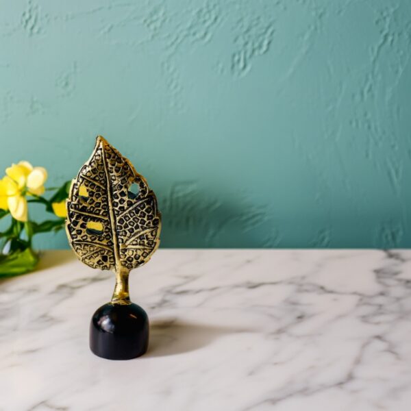Souvenir (paper weight) - Image 2