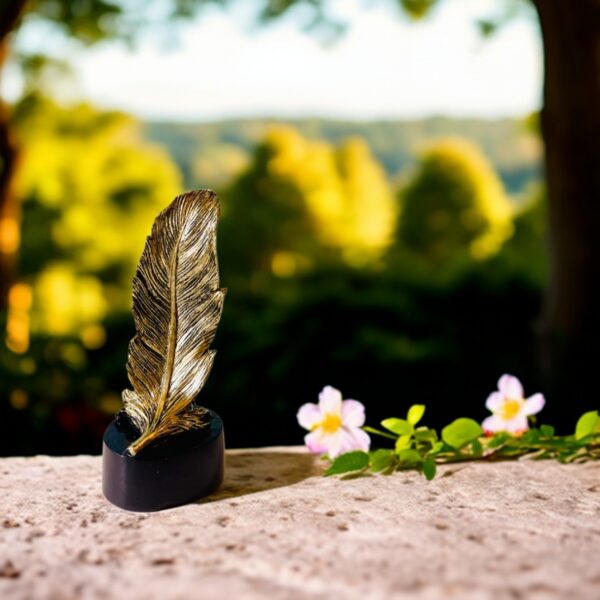 Leaf Motif Souvenir (Paper weight)